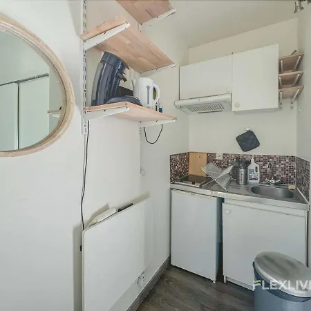 Immeuble Longchamp Apartment