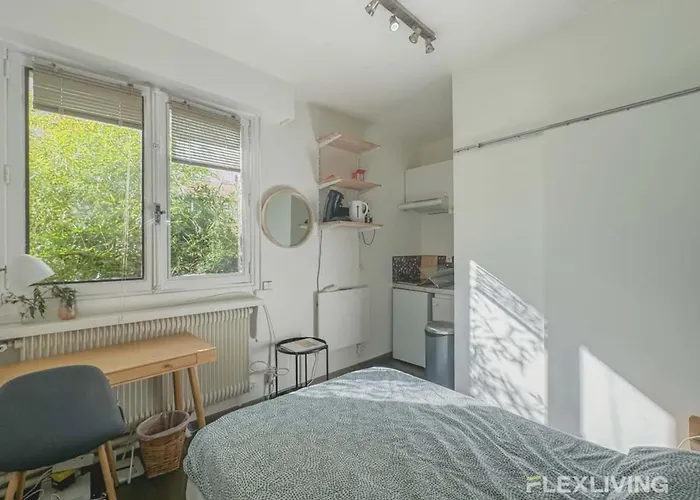 Flexliving - - Longchamps Apartment Paris